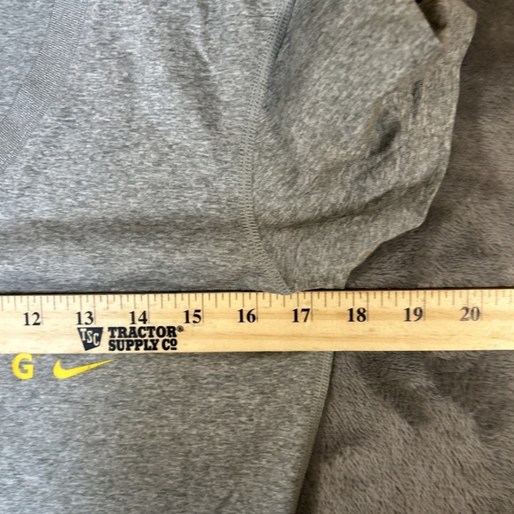 Nike dri fit womens Livestrong v neck shirt Size Small Gray Yellow - Picture 5 of 8